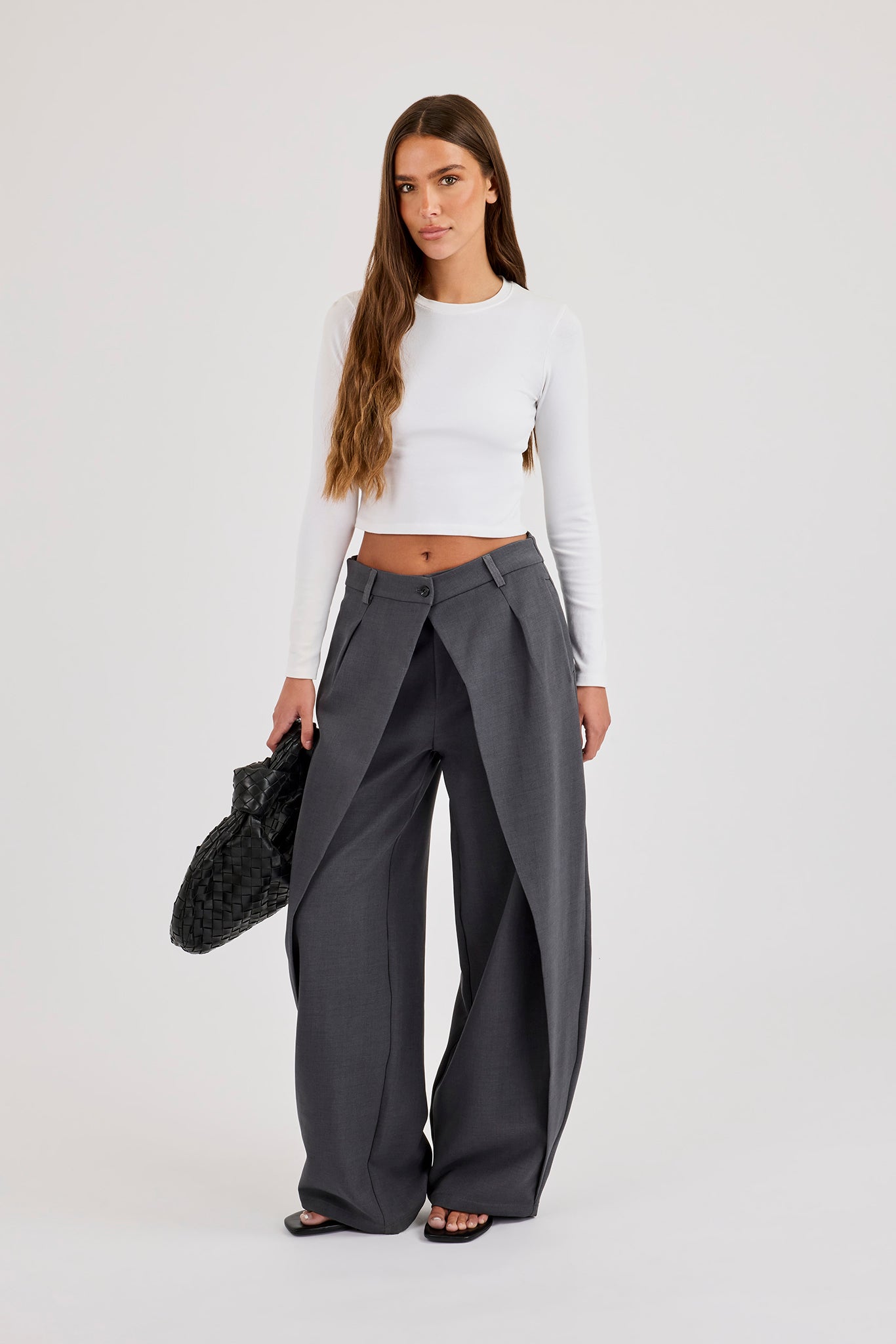 Woven Double Pleat Barrel Leg Trouser - Charcoal